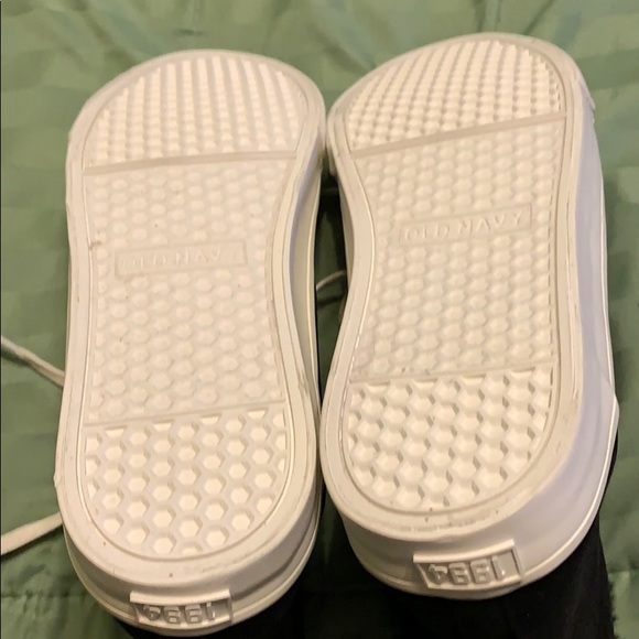 Old Navy Suede Faux Fur Lined High Tops for Women - Picture 3 of 6